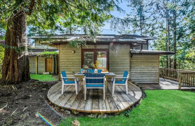 1091 Cowan Point Drive, House other with 4 bedrooms, 3 bathrooms and 3 parking in Bowen Island BC | Image 34