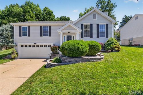 1815 Fox Pointe Dr, Arnold, MO, 63010-2859 | Card Image