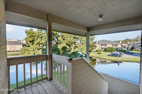 212-10200 Belle Rive Blvd, Jacksonville, FL, 32256-9057 | Card Image