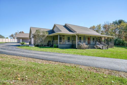 1112 Gray Eagle Dr, Crossville, TN, 38572-6866 | Card Image