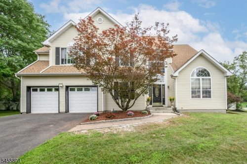 2 Garden Hills Dr, Somerset, NJ, 08873-5336 | Card Image