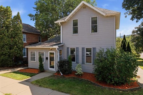 351 8th Street E, Winona, MN, 55987 | Card Image