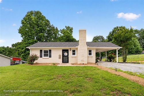 1111 Foxtrot Ct, King, NC, 27021-9306 | Card Image