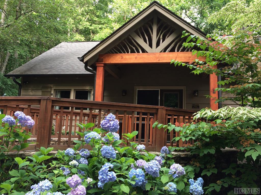 Claire Ln, Highlands, NC 28741