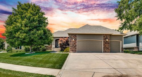 3921 N Goldenrod St, Maize, KS, 67101-3741 | Card Image