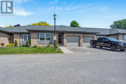 8-105 King St, Tillsonburg, ON, N4G5V1 | Card Image