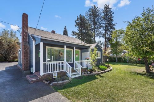 924 Ne 9th St, Bend, OR, 97701-4847 | Card Image