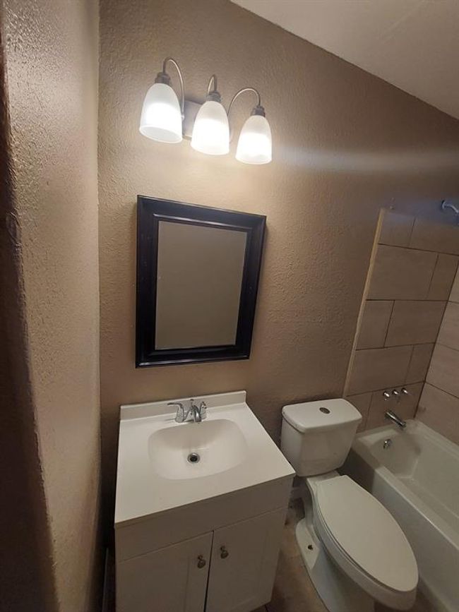 1707 W 7 Th St, Home with 3 bedrooms, 1 bathrooms and null parking in Freeport TX | Image 6