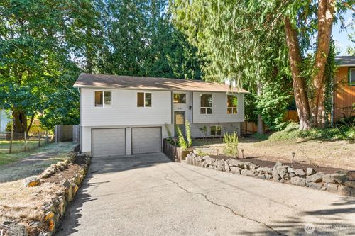 2136 Nw Clinton Ave, Poulsbo, WA, 98370-9566 | Card Image
