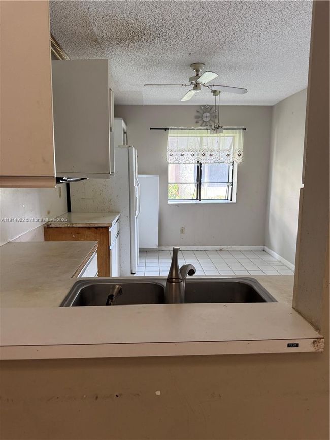3313 Inverrary Blvd W, Townhouse with 3 bedrooms, 2 bathrooms and null parking in Lauderhill FL | Image 12