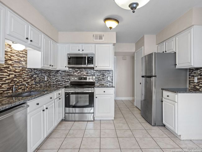 APT-601 - 7711 Callaghan Rd, Condo with 3 bedrooms, 2 bathrooms and null parking in San Antonio TX | Image 6