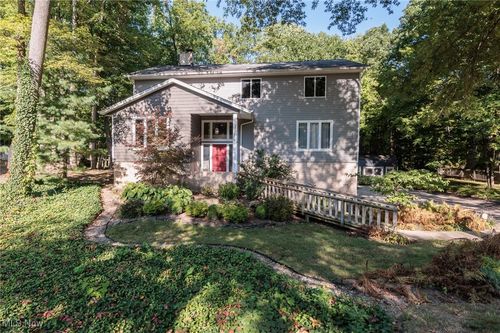 20050 Idlewood Trl, Strongsville, OH, 44149-3143 | Card Image