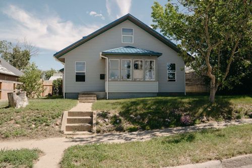33 3rd Ave Se, Cut Bank, MT, 59427-3007 | Card Image