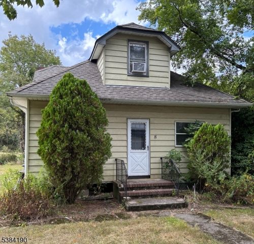 8 Wood St, West Milford, NJ, 07480-2515 | Card Image