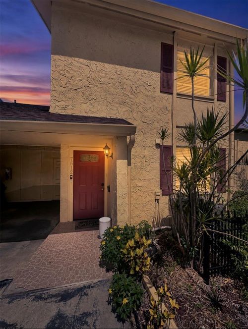 7512-7512 Bolanos Ct, TAMPA, FL, 33615-2409 | Card Image