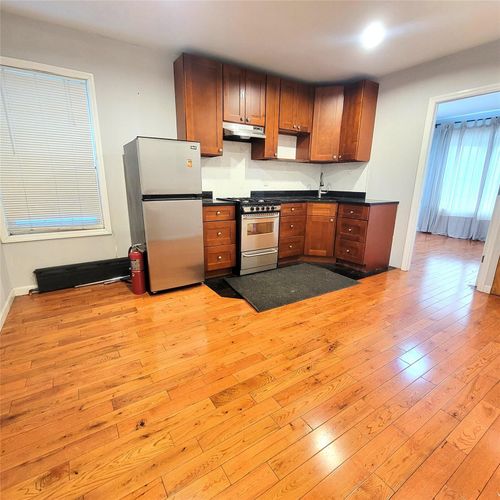 40 68th St, Woodside, NY, 11377-3831 | Card Image