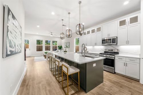 6216 Carver Rd, Houston, TX, 77091-3802 | Card Image