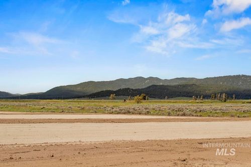 5 Lazy H, Cascade, ID, 83611 | Card Image