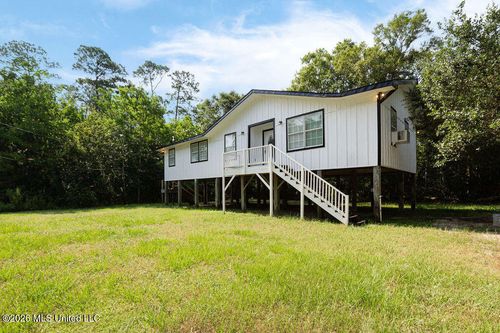 4103 Lake St, Bay Saint Louis, MS, 39520-8441 | Card Image