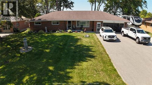 1225 31 County Rd, St Joachim, ON, N0R1S0 | Card Image
