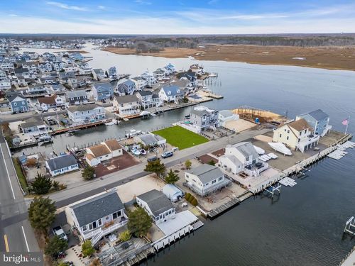 1304 Kauai Dr, Forked River, NJ, 08731-4709 | Card Image