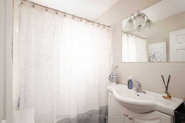 717 3 Rd Ave, House other with 3 bedrooms, 2 bathrooms and 2 parking in Peterborough ON | Image 13