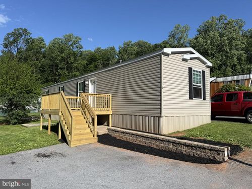 2 Spruce Dr, Reinholds, PA, 17569-9787 | Card Image