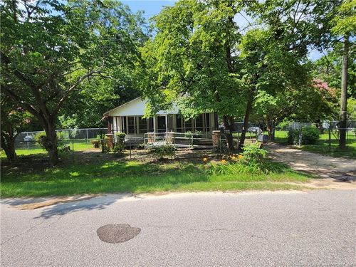 610 Jackson St, Laurinburg, NC, 28352-3924 | Card Image