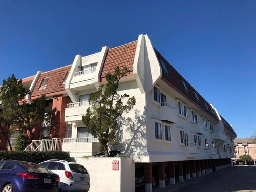 apt-205-3115 Helms St, Austin, TX, 78705-3053 | Card Image