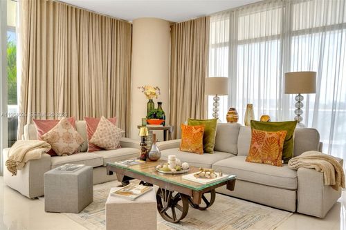 s-403-3737 Collins Ave, Miami Beach, FL, 33140-4051 | Card Image