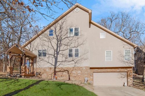 40 W St, Lake Lotawana, MO, 64086-9764 | Card Image