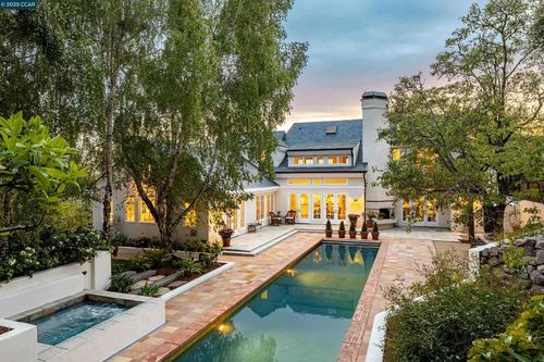 32 Vicente Rd, Berkeley, CA, 94705-1604 | Card Image