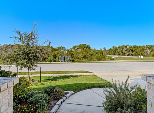 326 W Autumn Hill Blf, Lavon, TX, 75166-1633 | Card Image