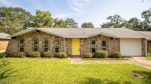 2417 Collins Blvd, Gulfport, MS, 39507-2204 | Card Image