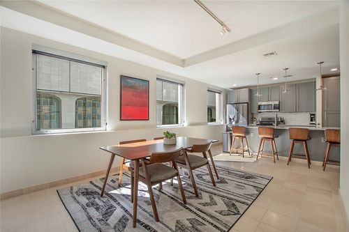 apt-303-1505 Elm St, Dallas, TX, 75201-3517 | Card Image