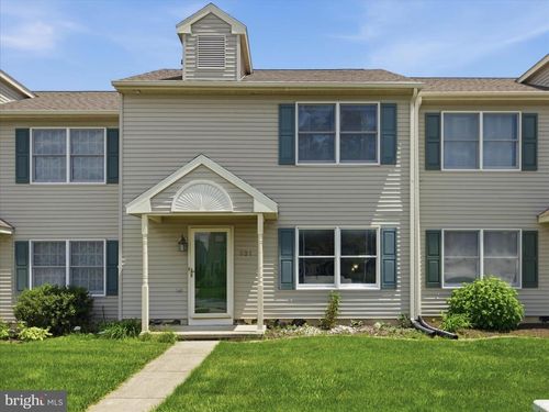 521 Bracken Dr, CHAMBERSBURG, PA, 17201-3900 | Card Image