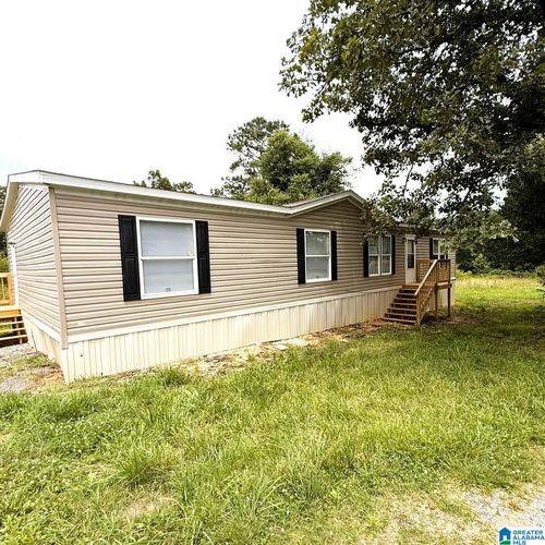 945 Church Rd, Fyffe, AL, 35971-3620 | Card Image