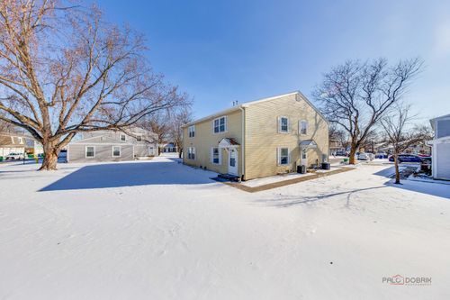 233-233 Winfield Ct, Vernon Hills, IL, 60061-1933 | Card Image