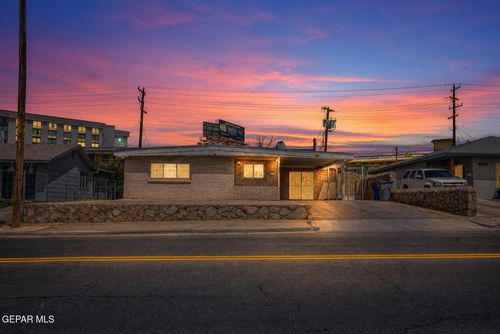 1037 N Clark Dr, El Paso, TX, 79905-2001 | Card Image