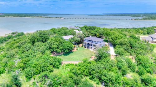 1132 Mallard Pointe Dr, Cedar Hill, TX, 75104-6911 | Card Image