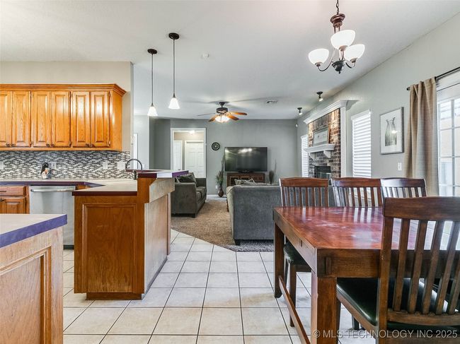 2018 Briarwood St, House other with 3 bedrooms, 2 bathrooms and null parking in Stroud OK | Image 28
