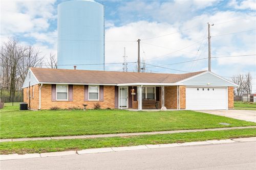 6501 Stonehurst Dr, Huber Heights, OH, 45424-2170 | Card Image