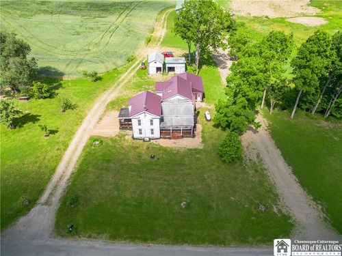 9889 Maltbie Rd, Gowanda, NY, 14070-9677 | Card Image