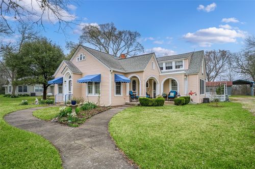 326 Centennial St, Carmine, TX, 78932-5015 | Card Image