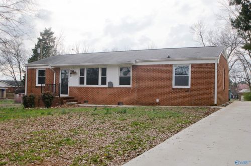 2205 E Arbor Dr Nw, Huntsville, AL, 35811-1607 | Card Image