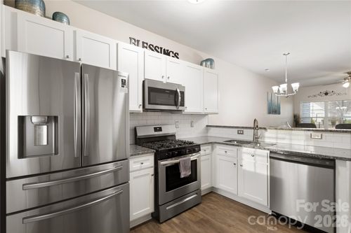 321 Kona Ln, Indian Trail, NC, 28079-0420 | Card Image