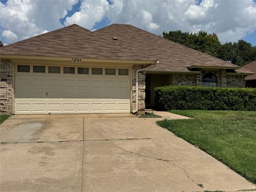 7904 Buttercup Cir N, Fort Worth, TX, 76123-1356 | Card Image
