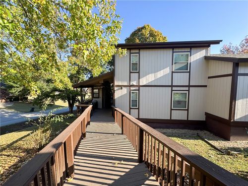 1 White Oak Avenue, Holiday Island, AR, 72631 | Card Image