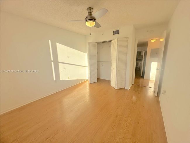 APT-302 - 2731 Ocean Club Blvd, Condo with 2 bedrooms, 2 bathrooms and null parking in Hollywood FL | Image 25