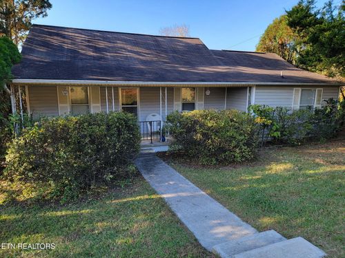 4066 Lakeshore Dr, Bean Station, TN, 37708-6703 | Card Image